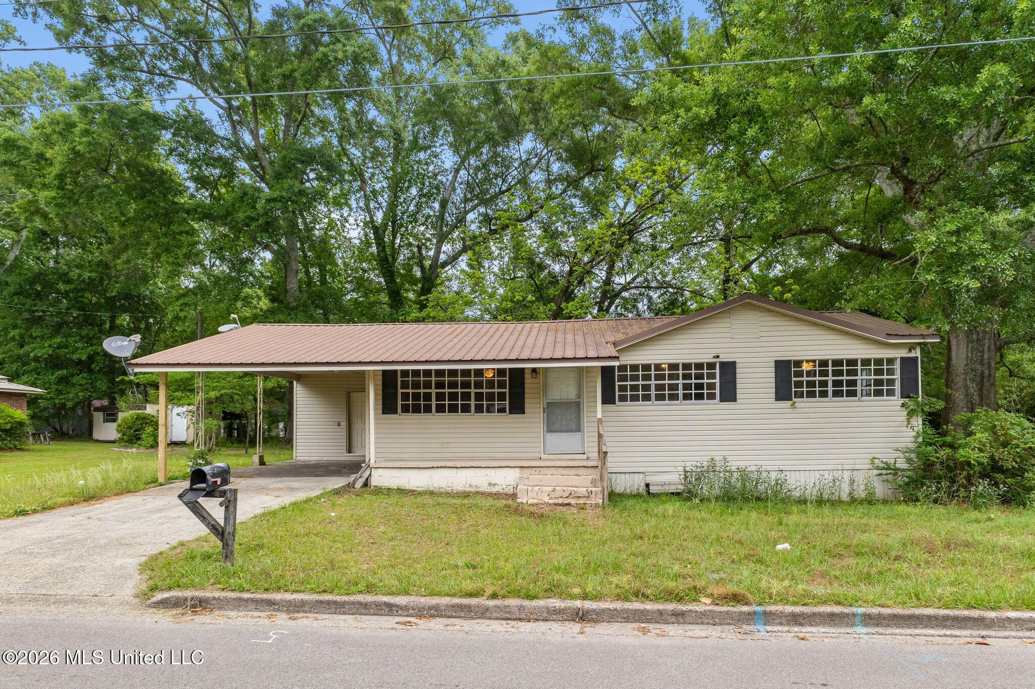 1430 Hendricks Street — photo