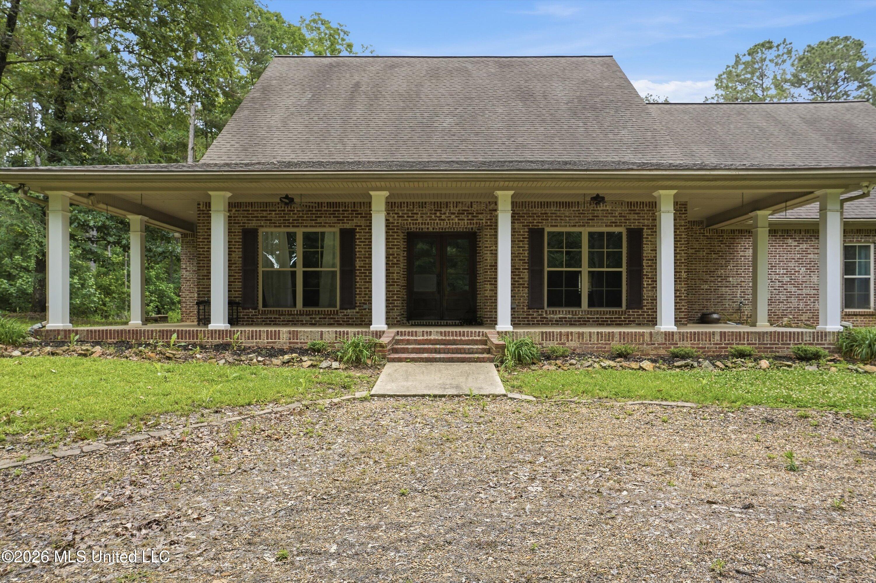 124 Pine Oak Lane — photo