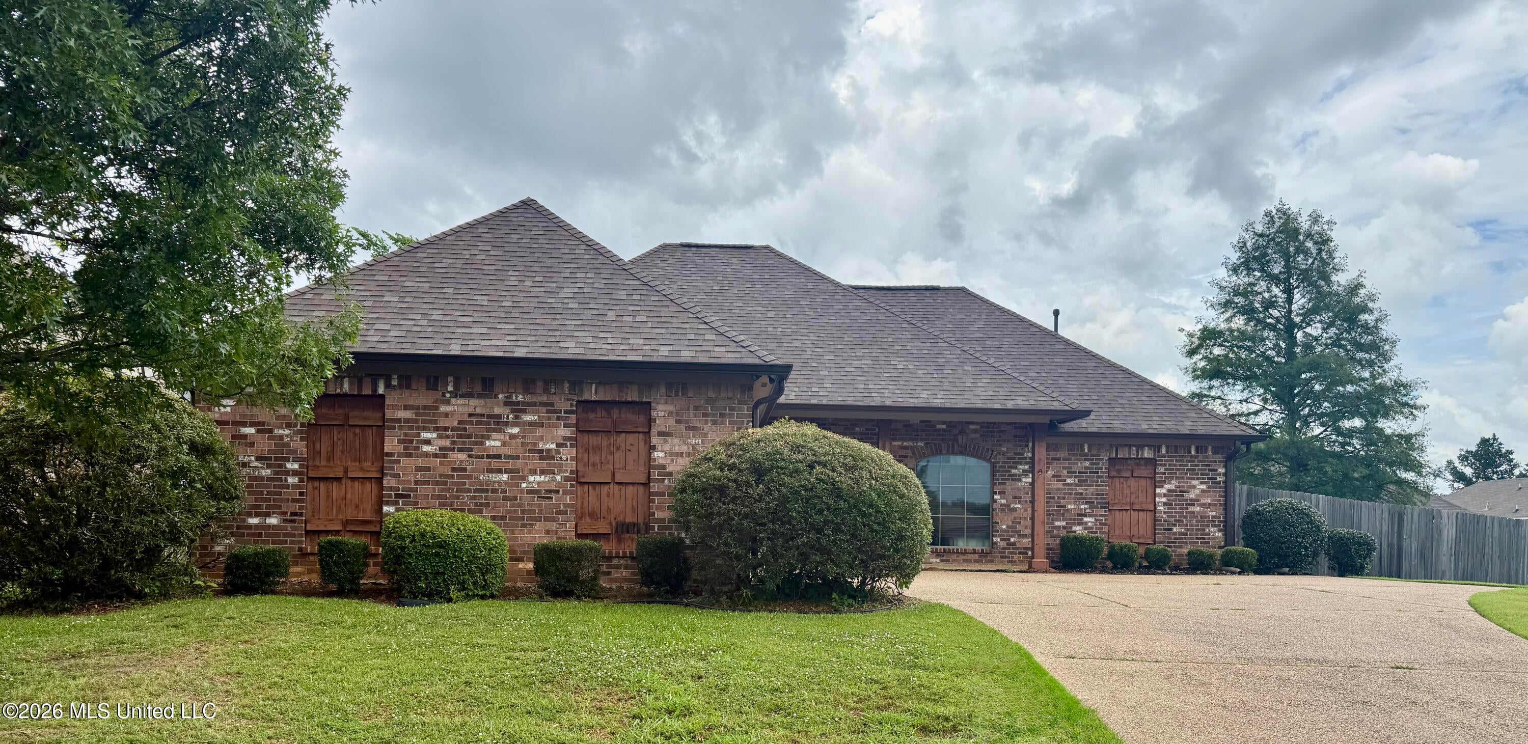 302 Pinecone Cove — photo