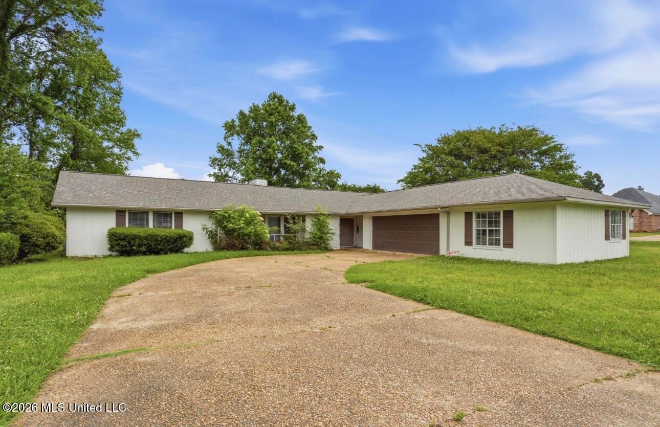 500 Alverton Court — photo