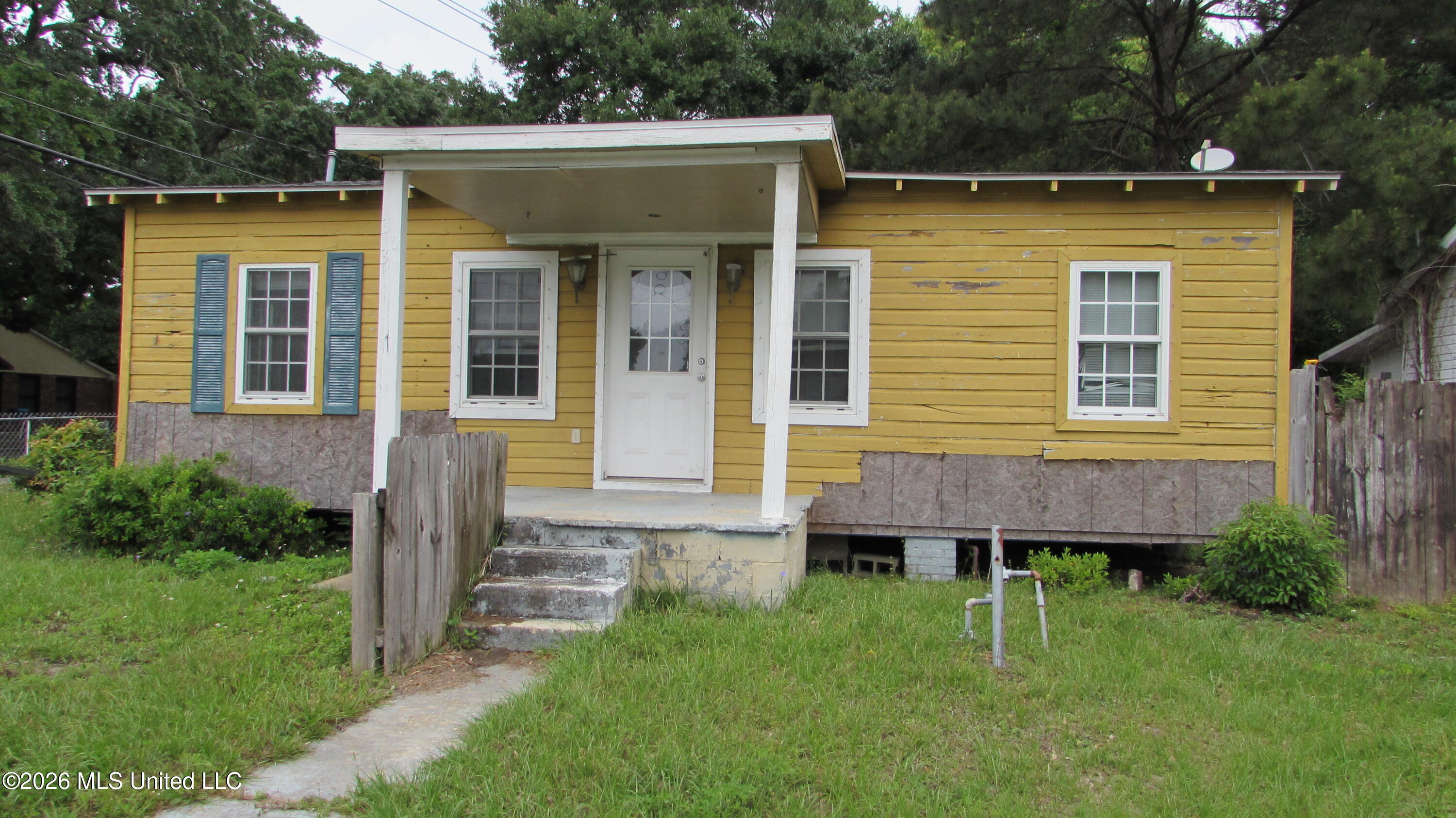 303 Myrtle Street — photo
