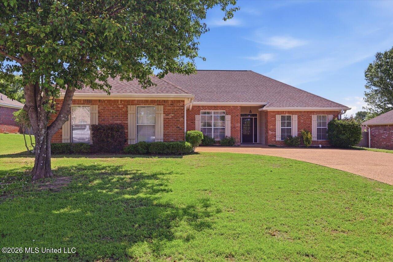 210 Crescent Ridge Drive — photo