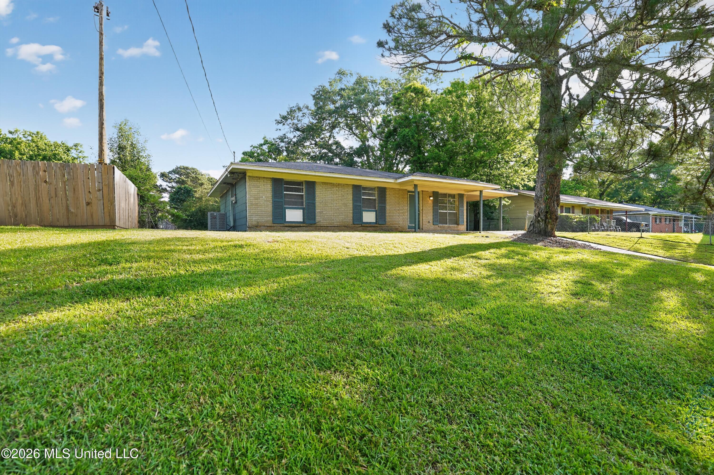 150 Hayes Drive — photo