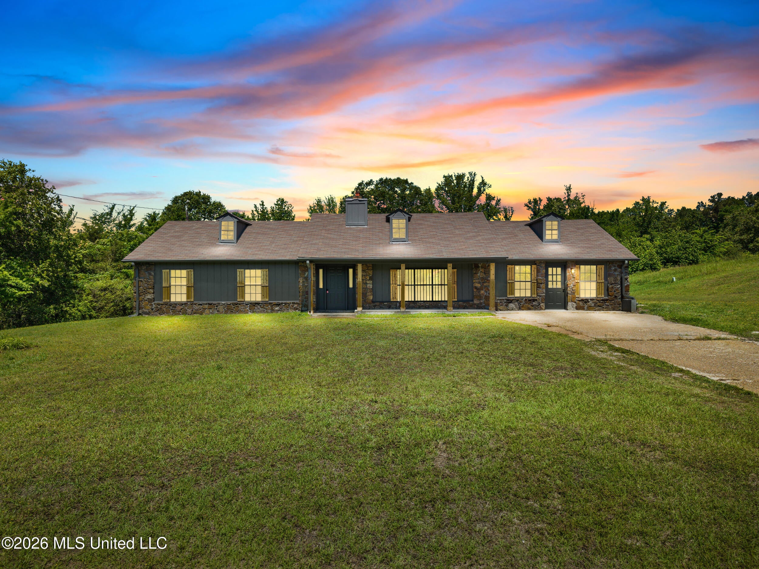 816 Chulahoma Road — photo
