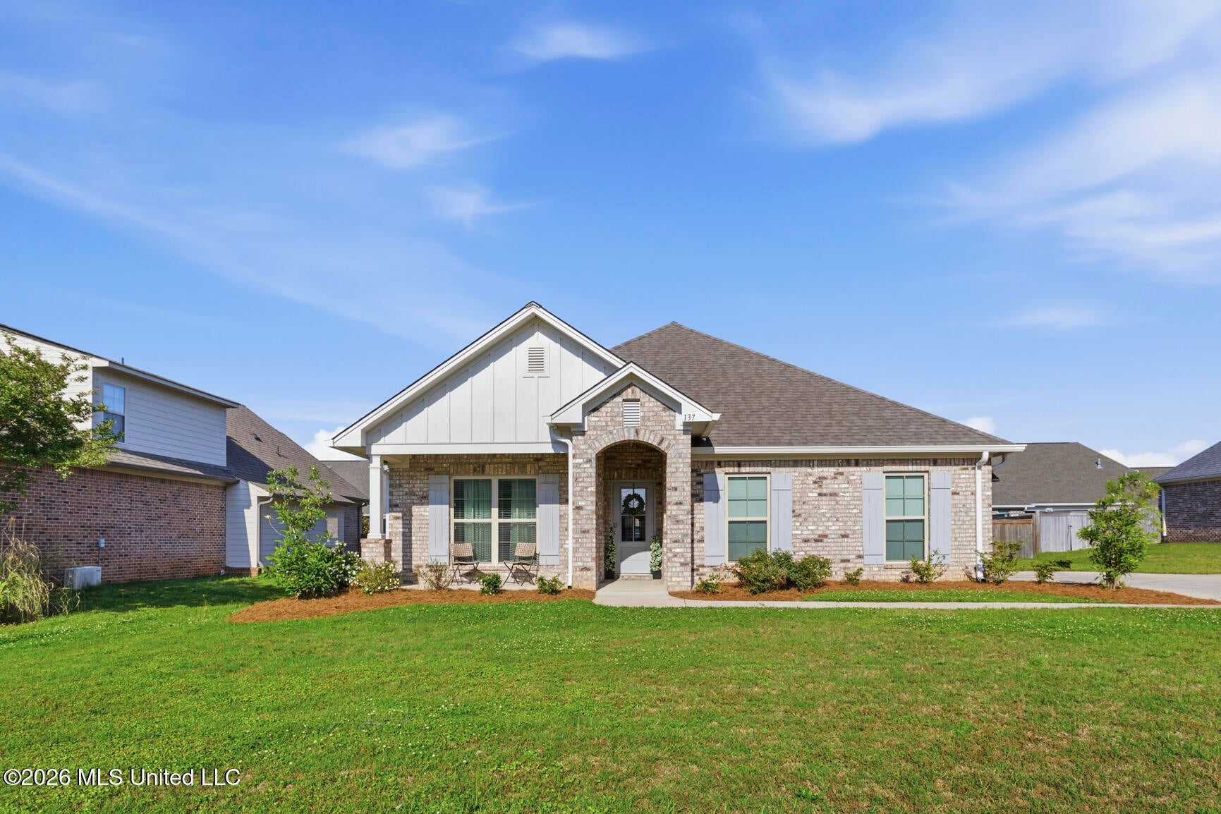 137 Sweetbriar Circle — photo