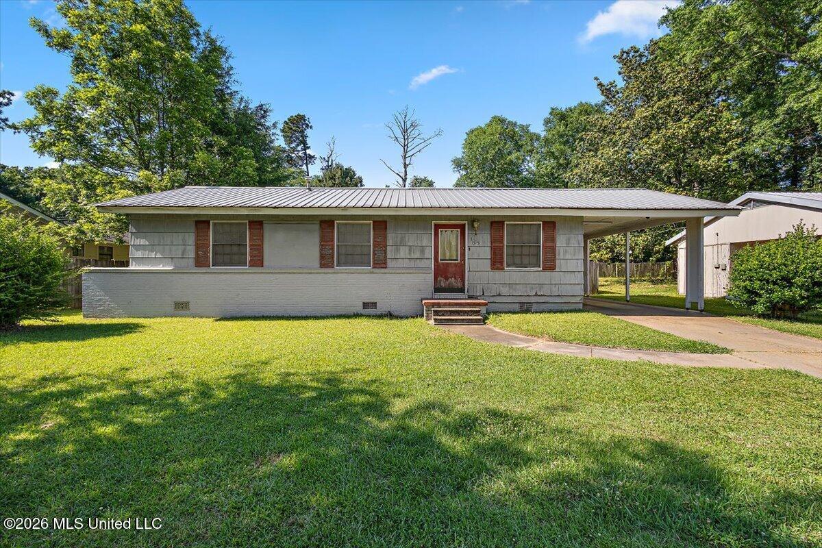 1015 Linden Drive — photo