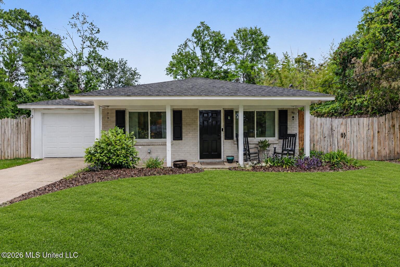 709 Pine Hills Road — photo