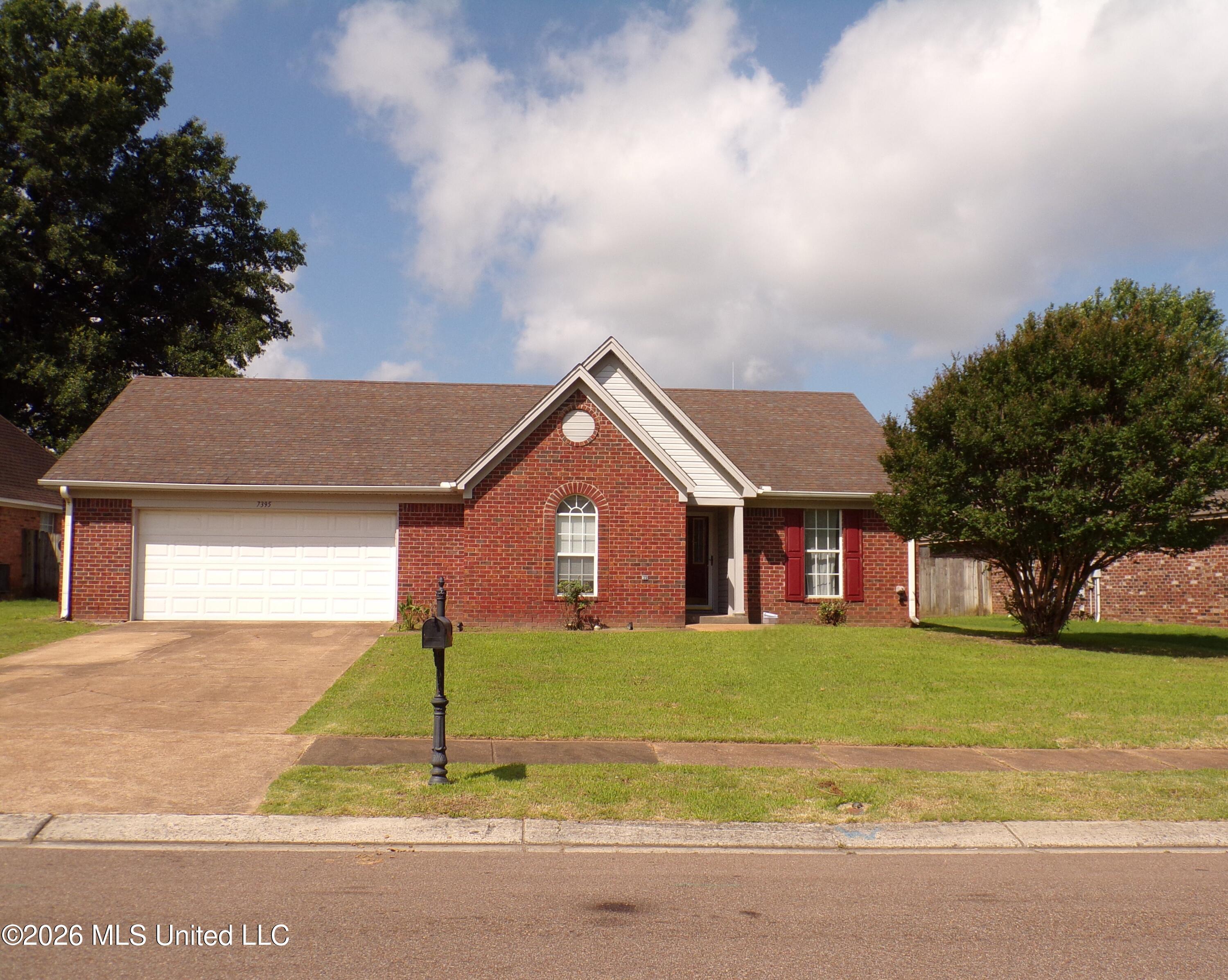7395 Fox Hollow Lane — photo