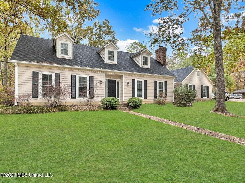 214 Swallow Drive — photo