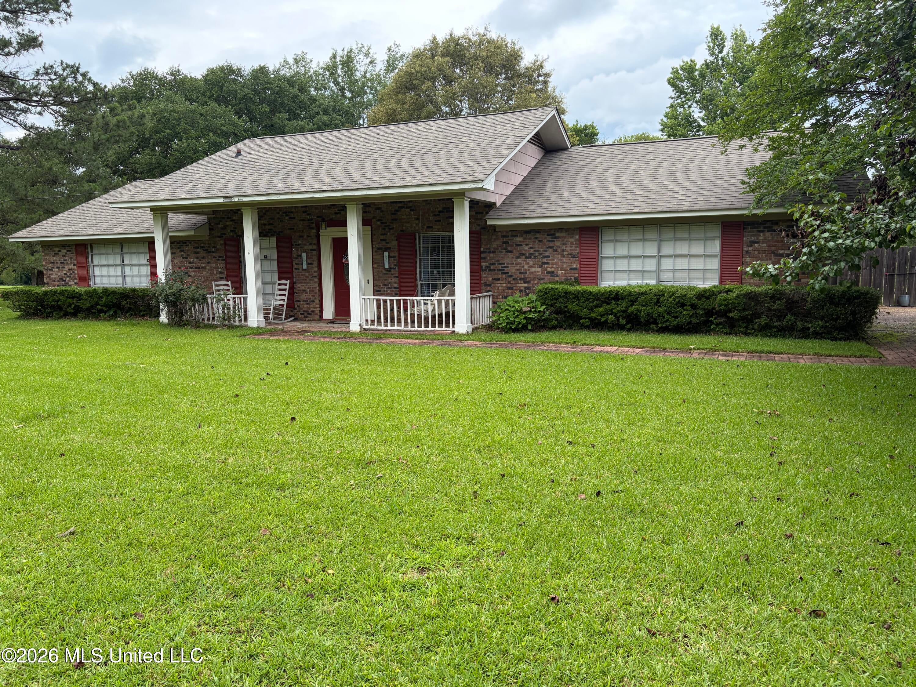 23 Nelson Circle — photo