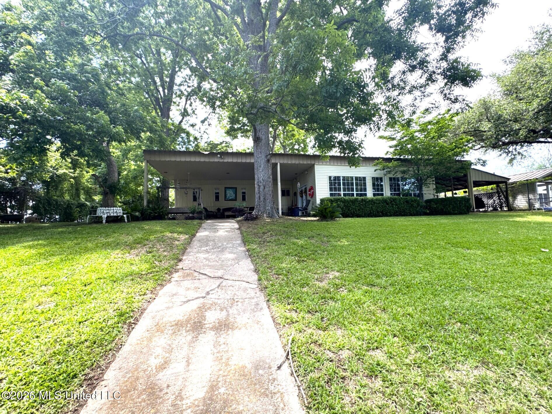 5043 Highway 568 — photo