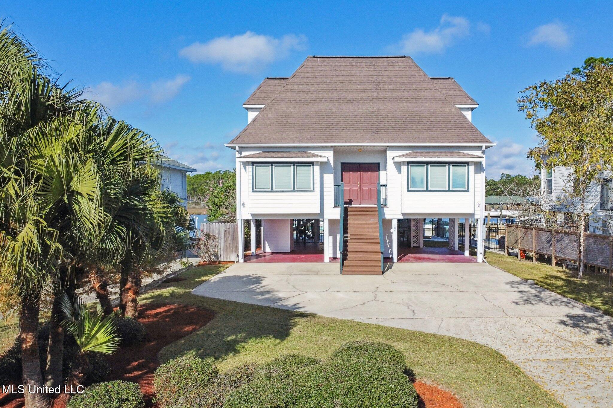 104 Poplar Point — photo