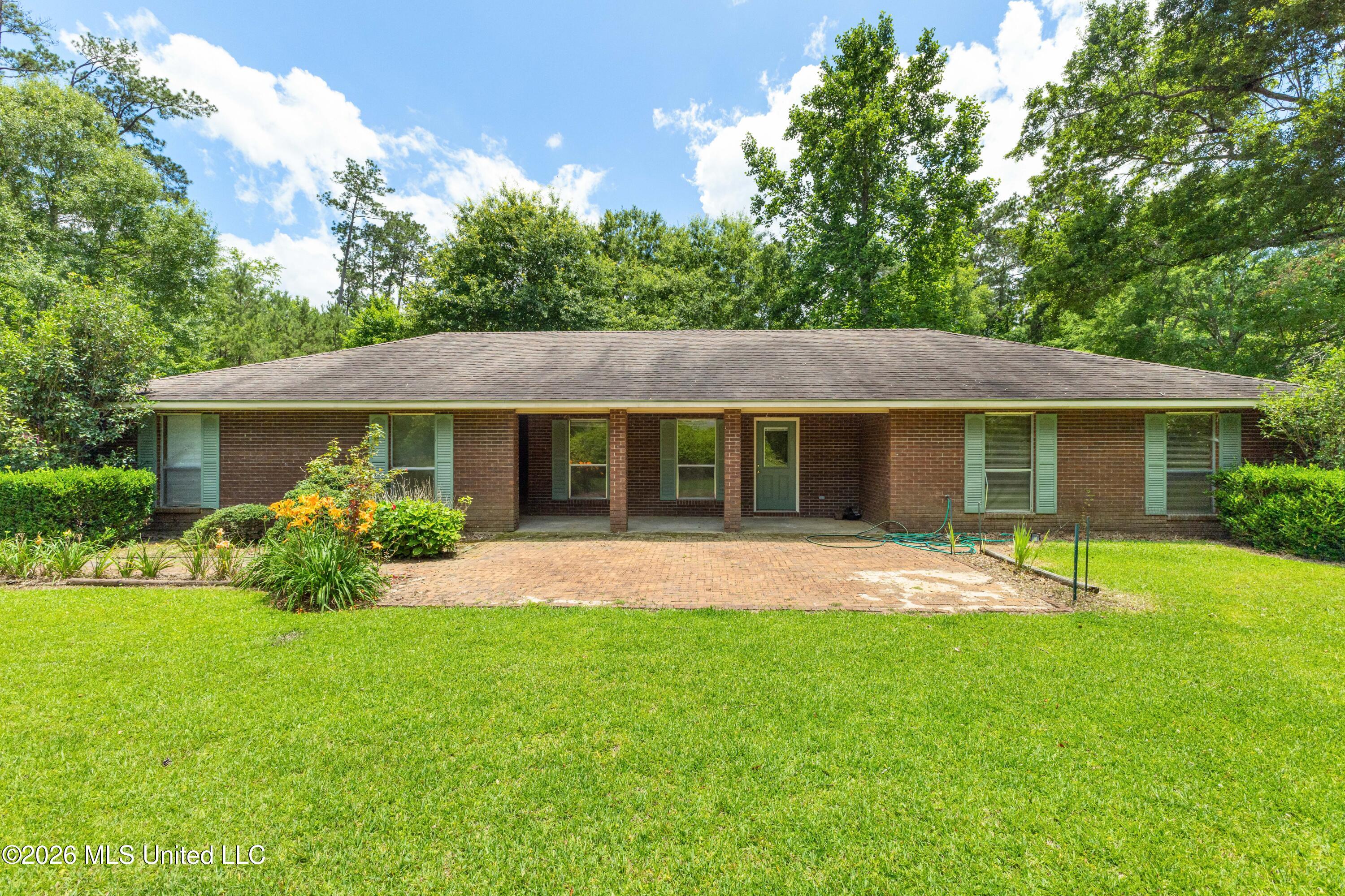 1034 Hope Drive — photo