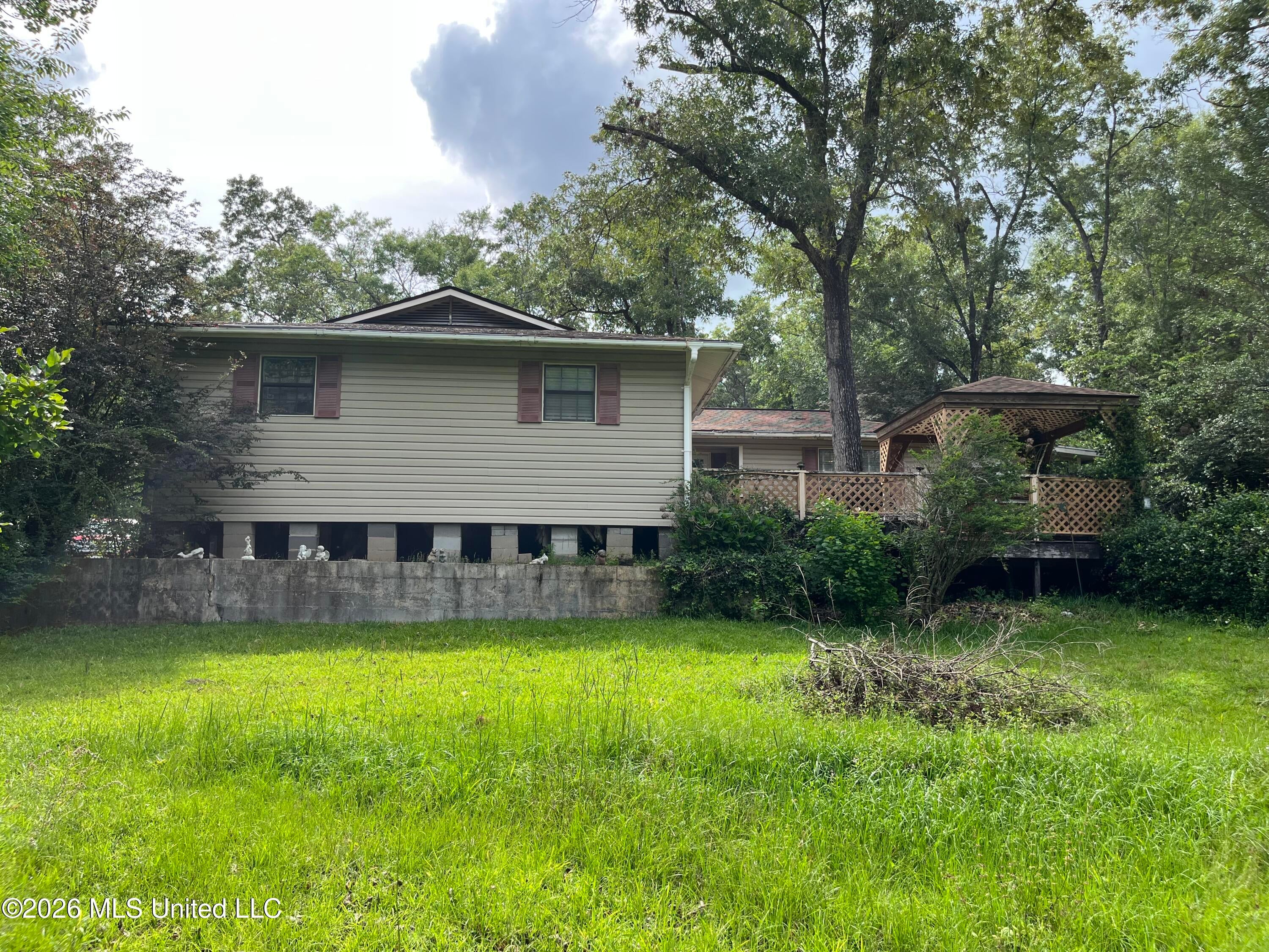 405 Old Highway 49 — photo