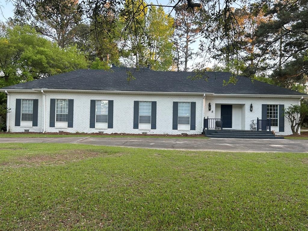 1605 Lissa Drive — photo