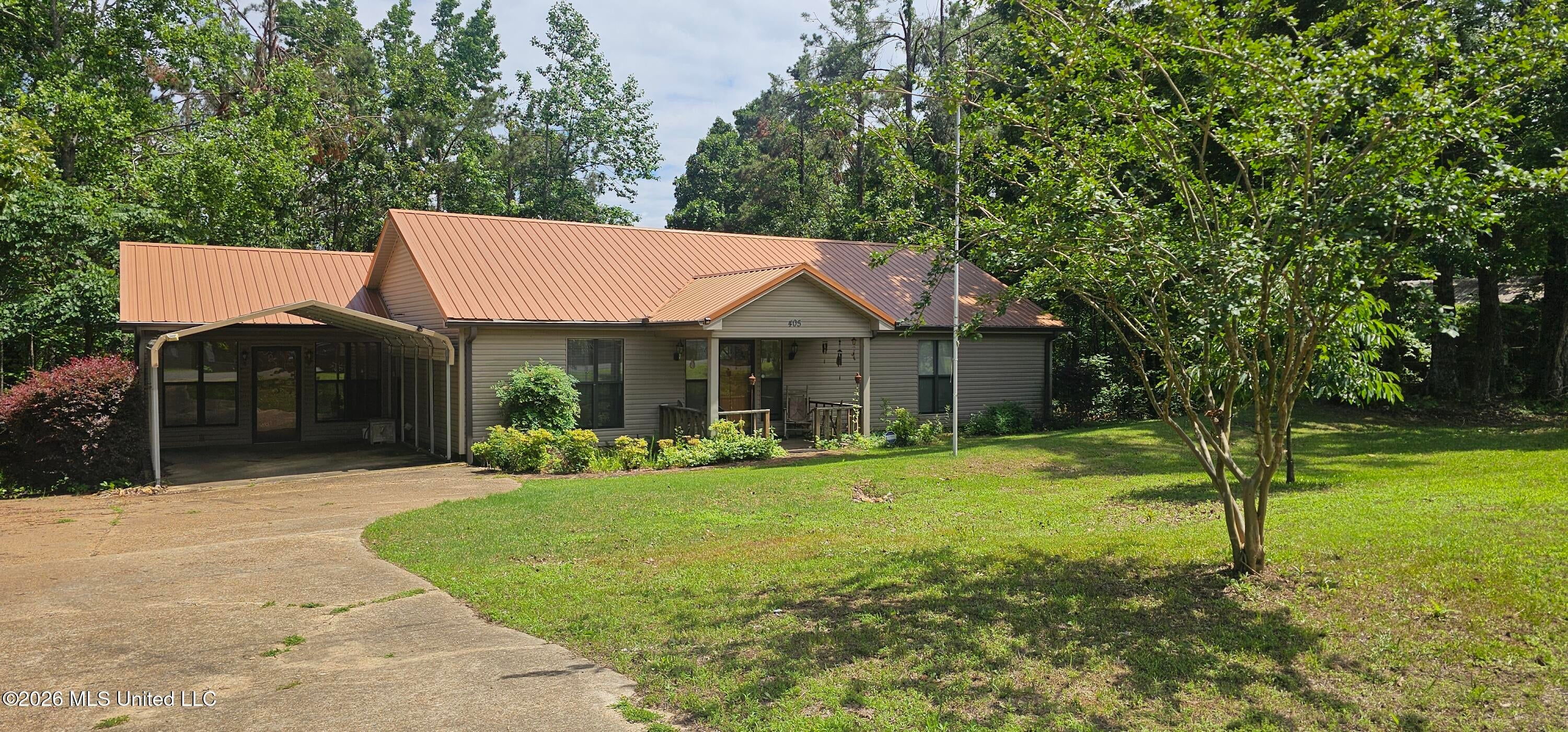 405 Chickasaw Road — photo