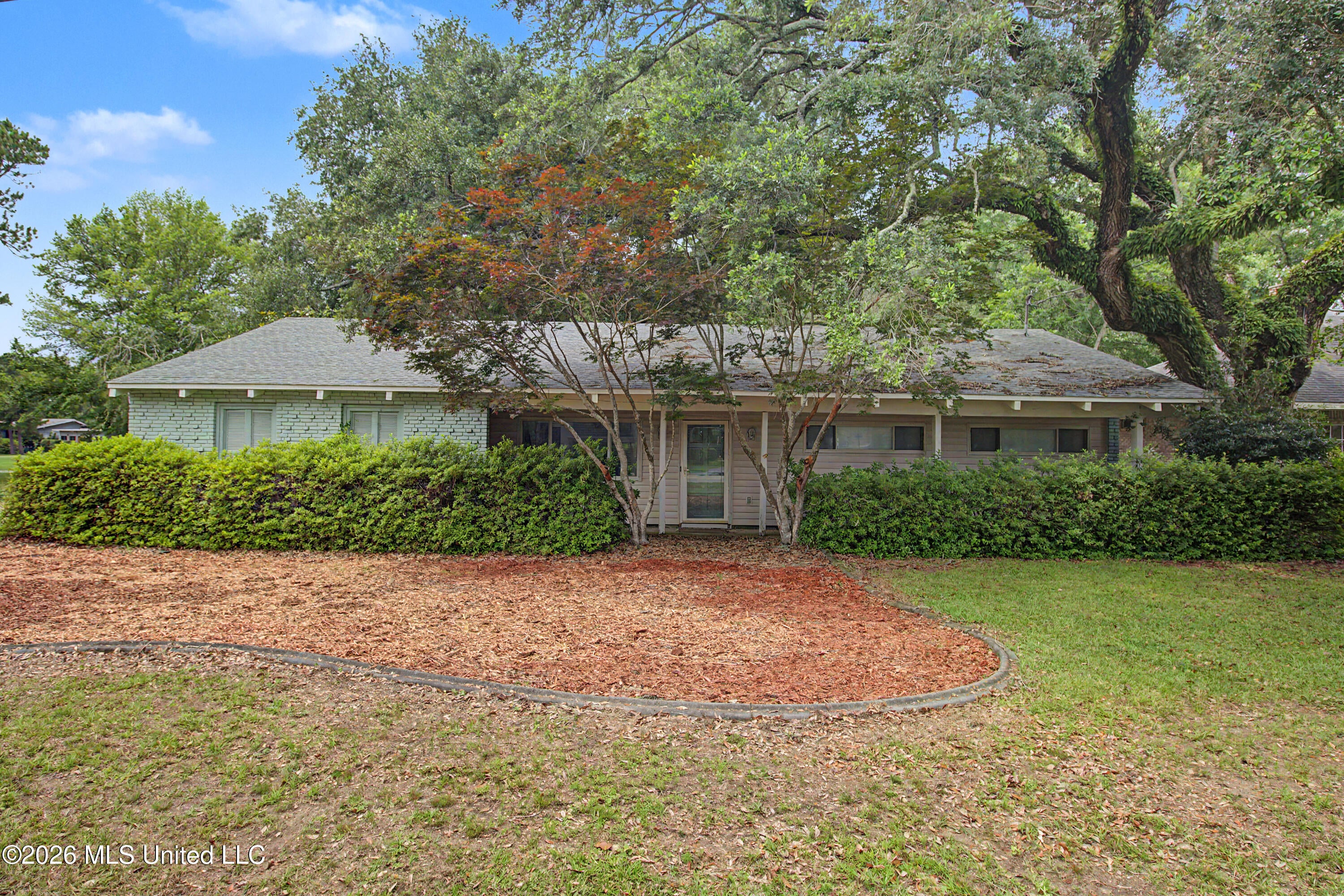 6621 Golf Club Drive — photo
