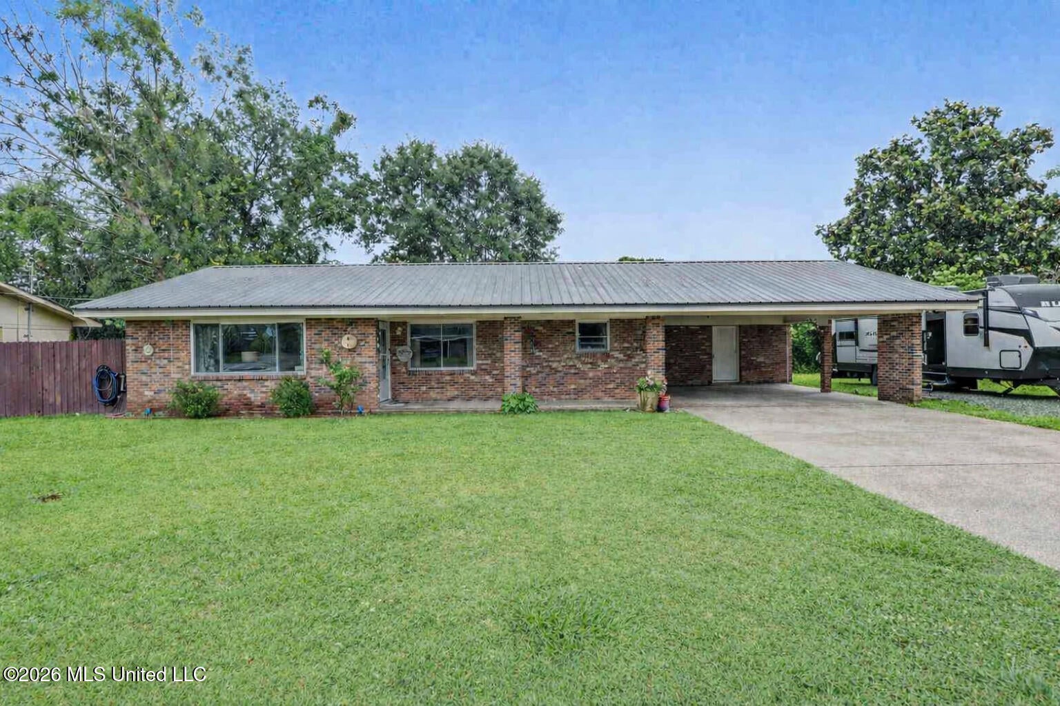 2215 Popps Ferry Road — photo