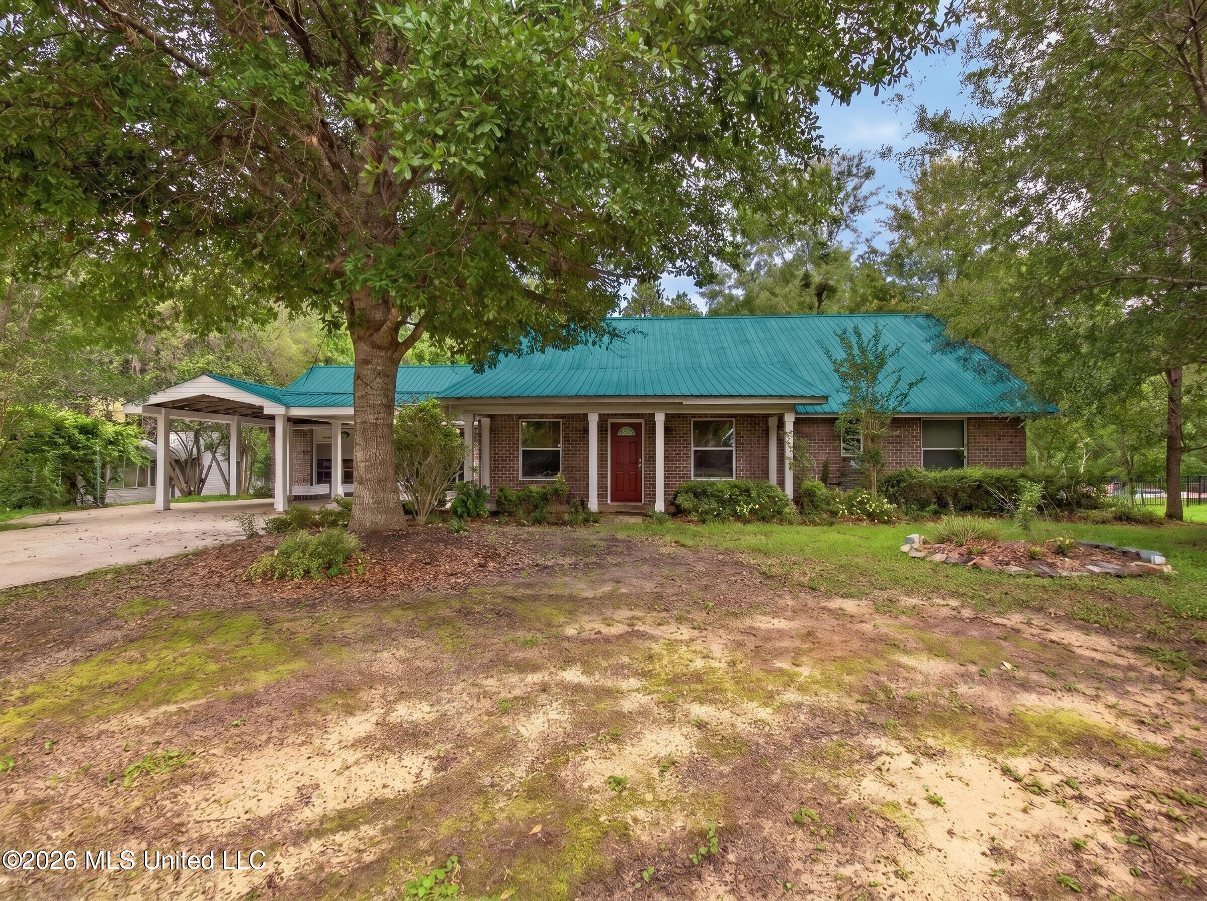 19119 E Highland Drive — photo