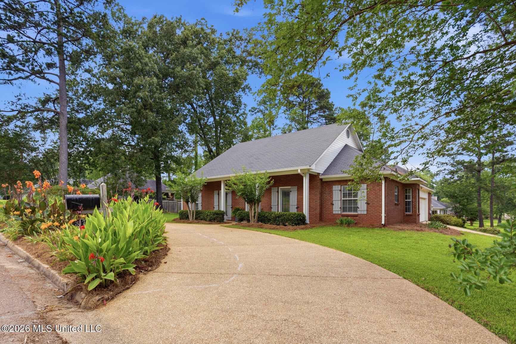 317 Woodrun Drive — photo