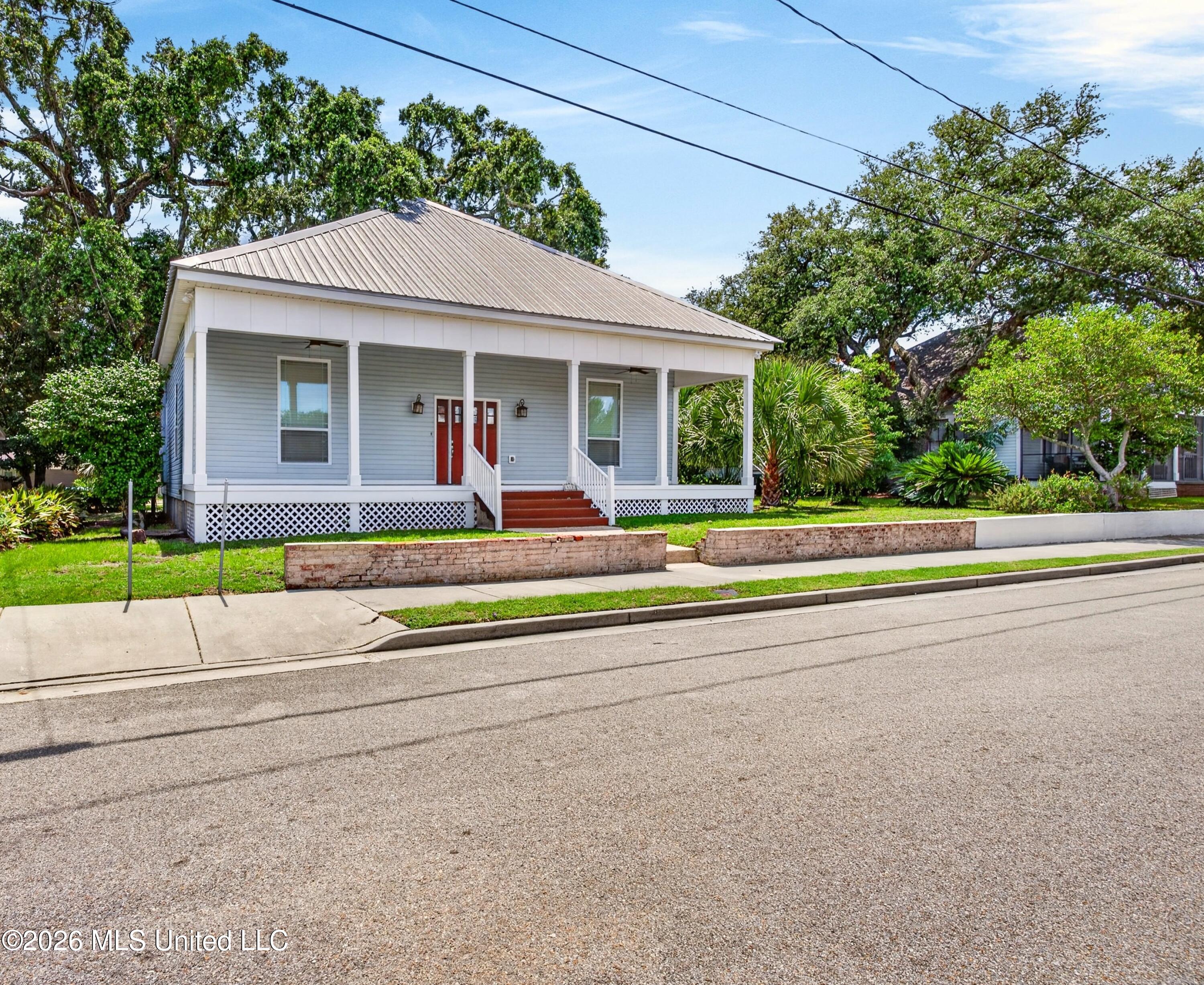 617 Woodward Avenue — photo