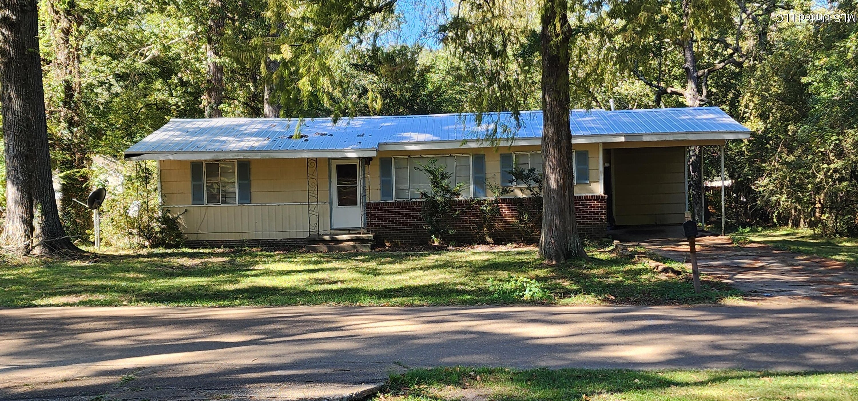 3327 Rickay Drive — photo