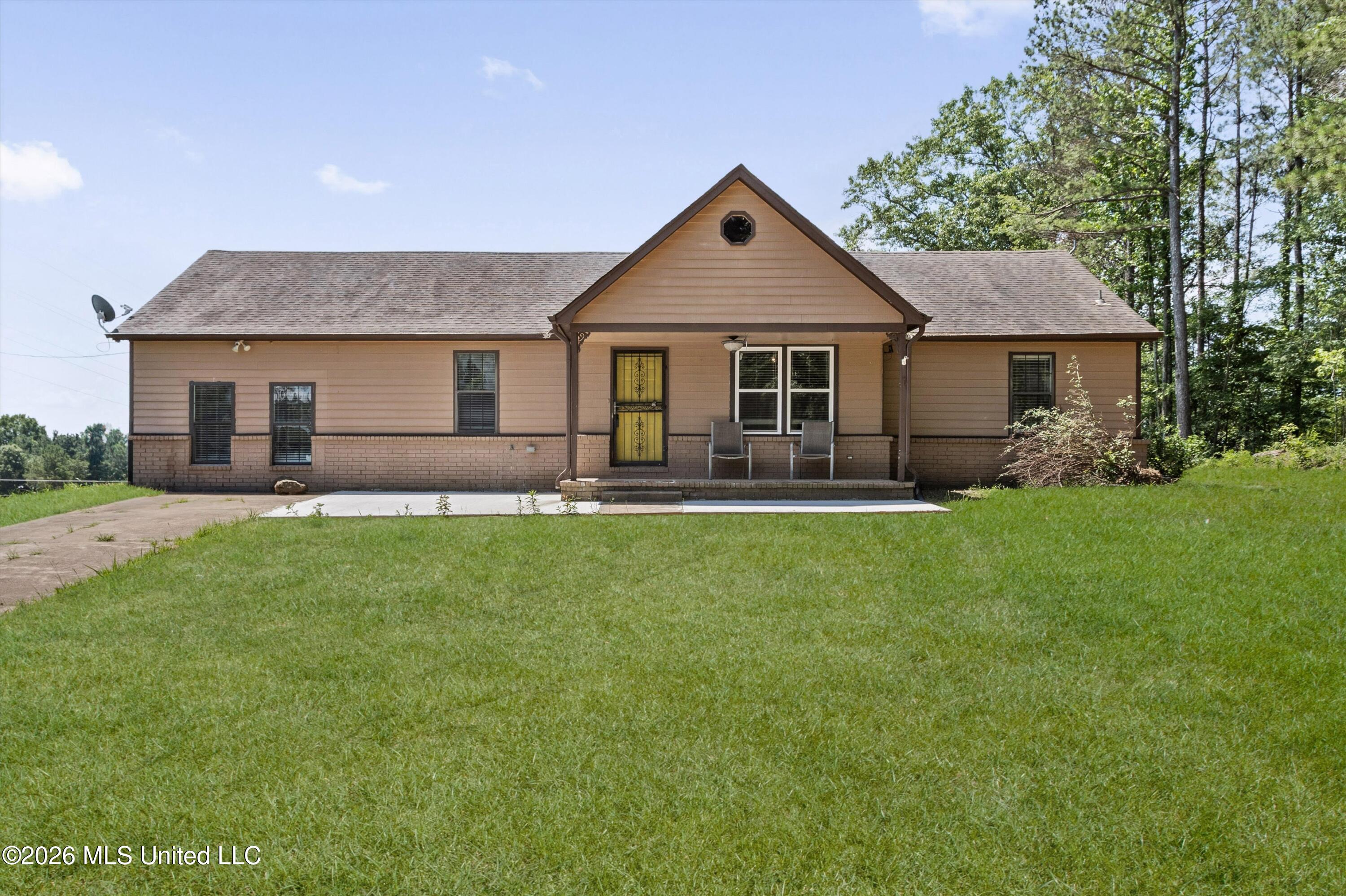 162 Forest Hill Road — photo