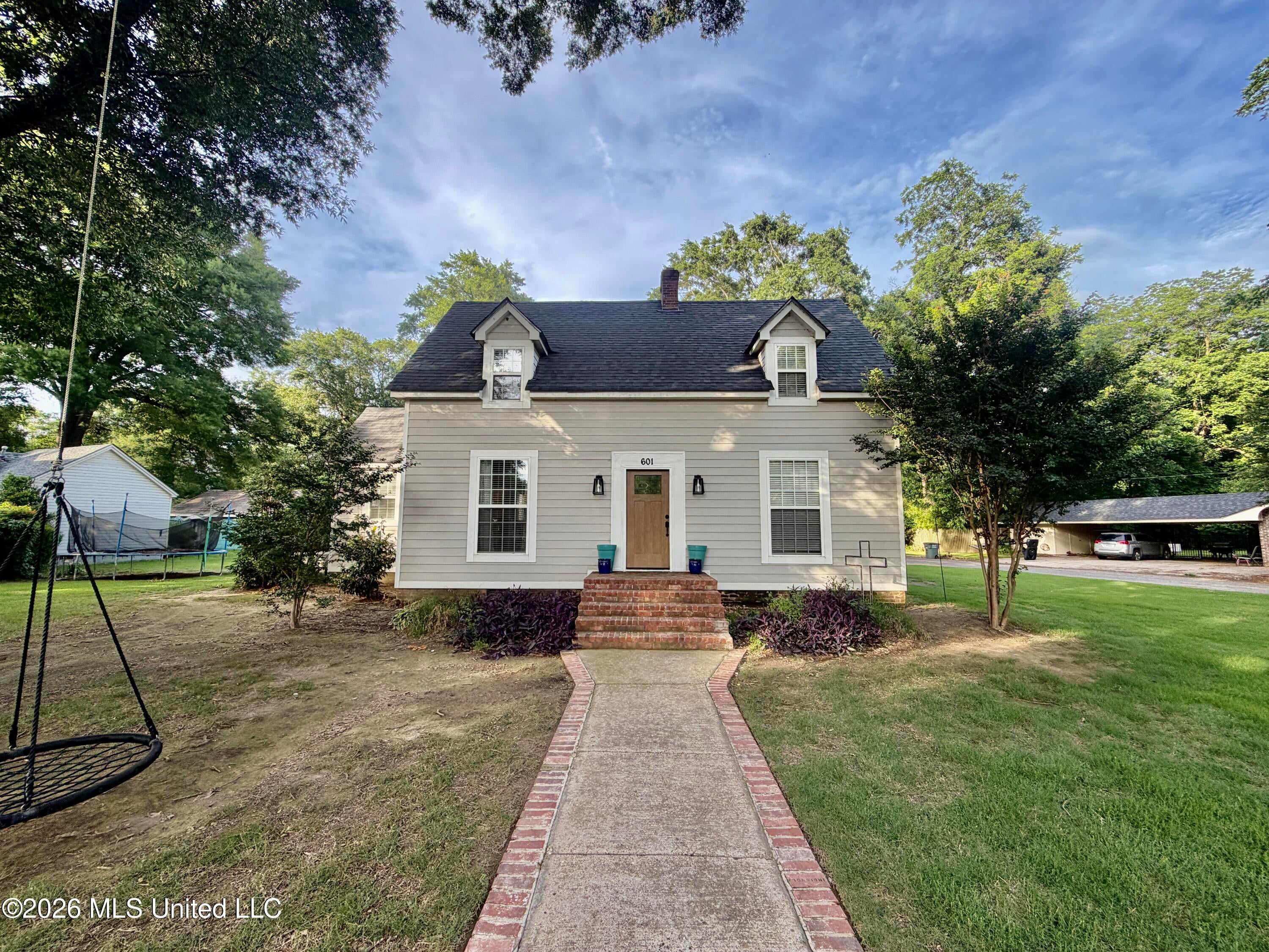 601 N Deer Creek Drive — photo