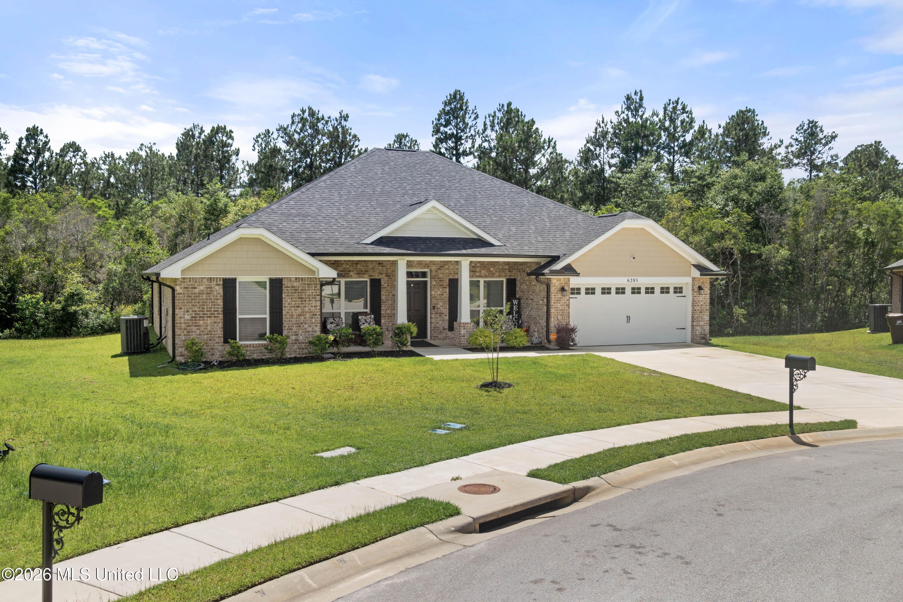 6285 Emerald Lk Drive — photo