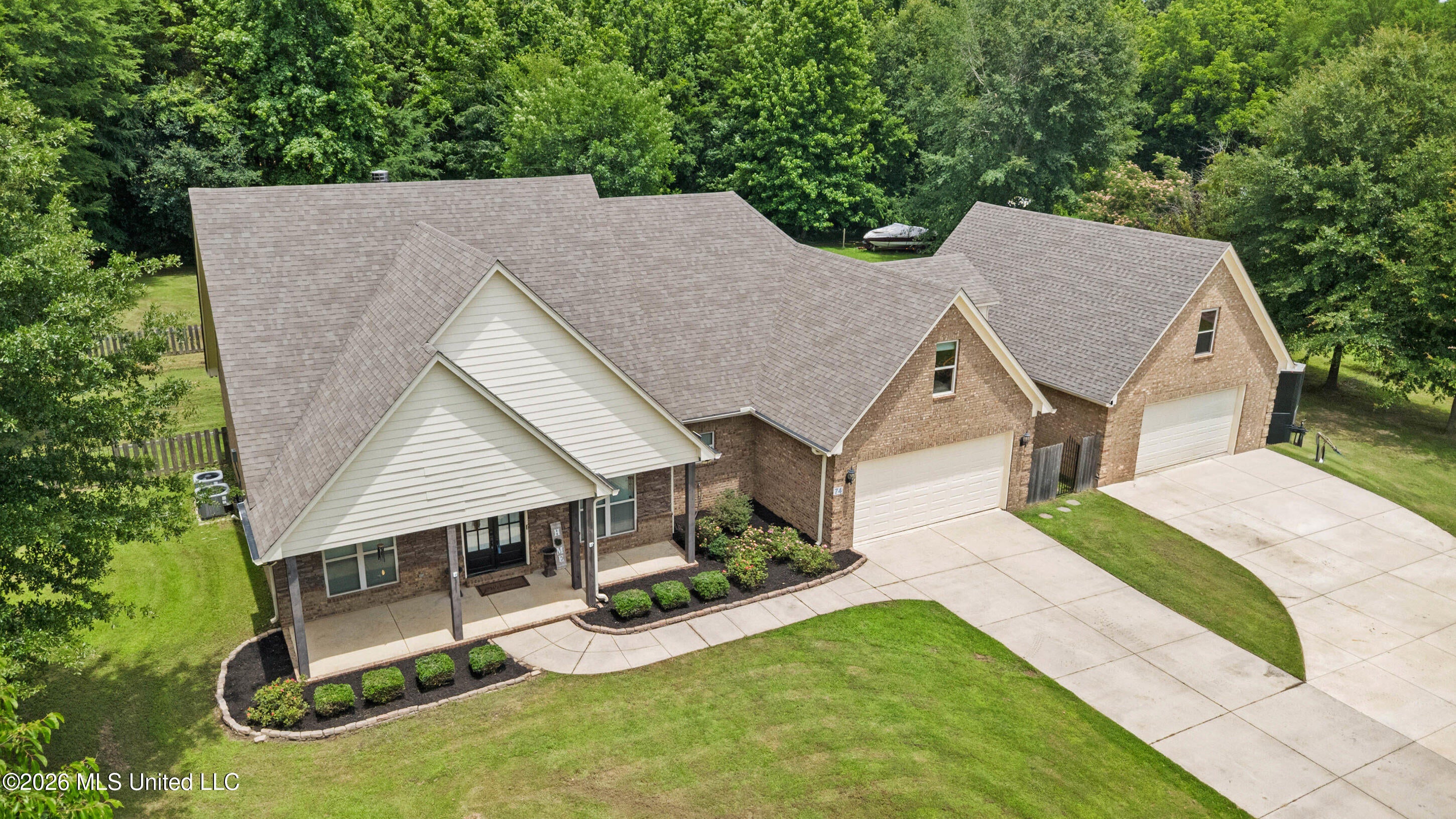 74 Vance Cove — photo