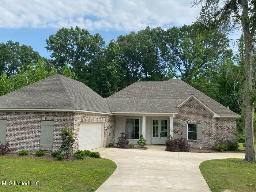 127 Salus Bend — photo