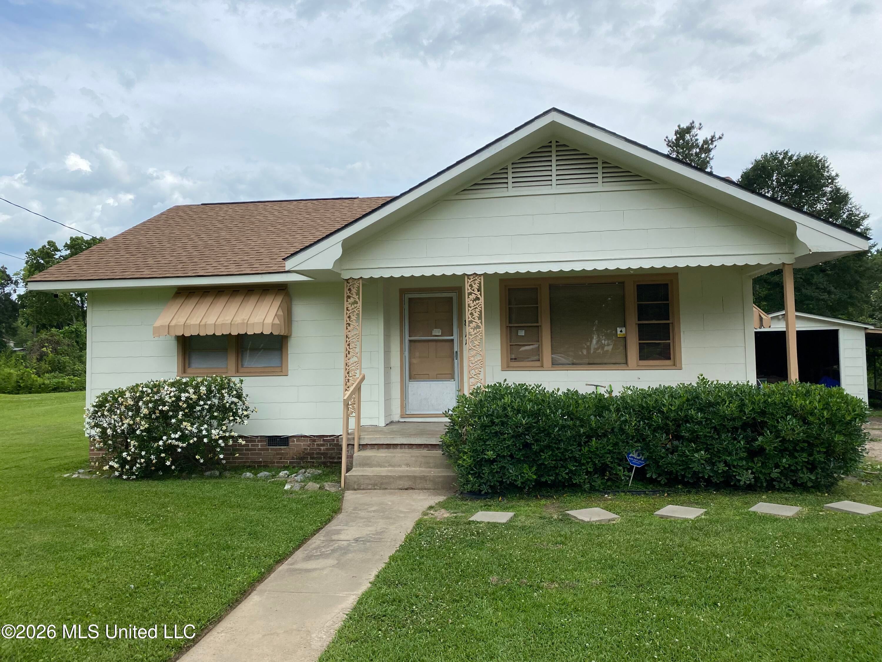 811 Morgan Avenue — photo