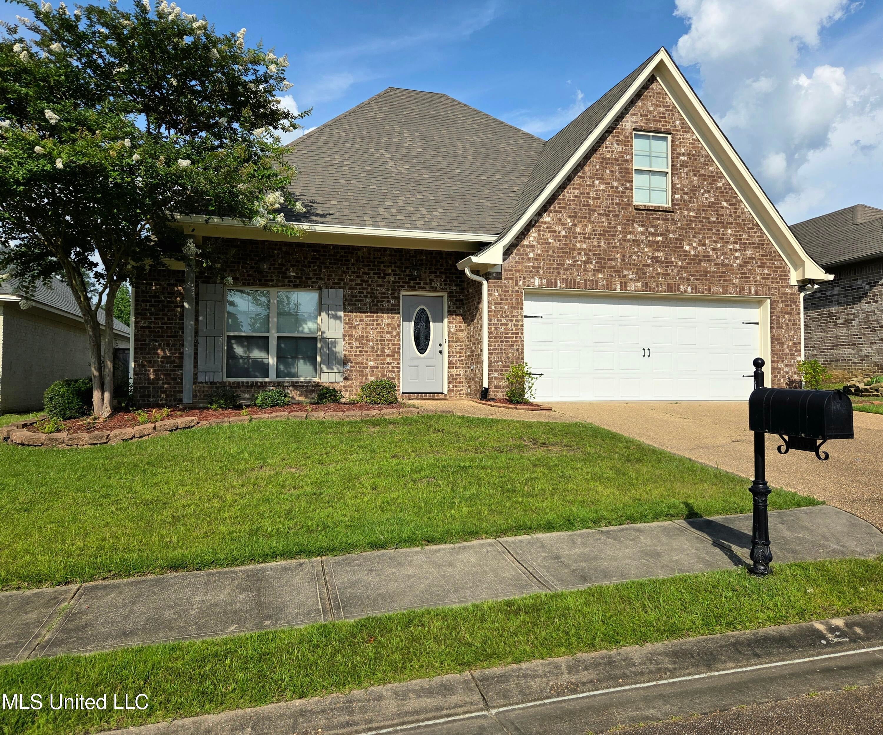 305 Flagstone Drive — photo