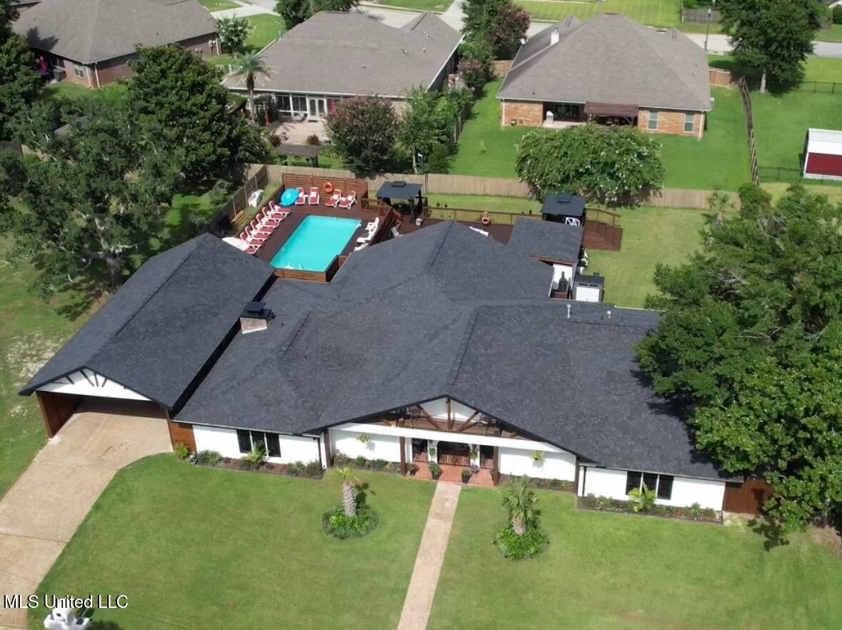 416 Woodland Park Drive — photo