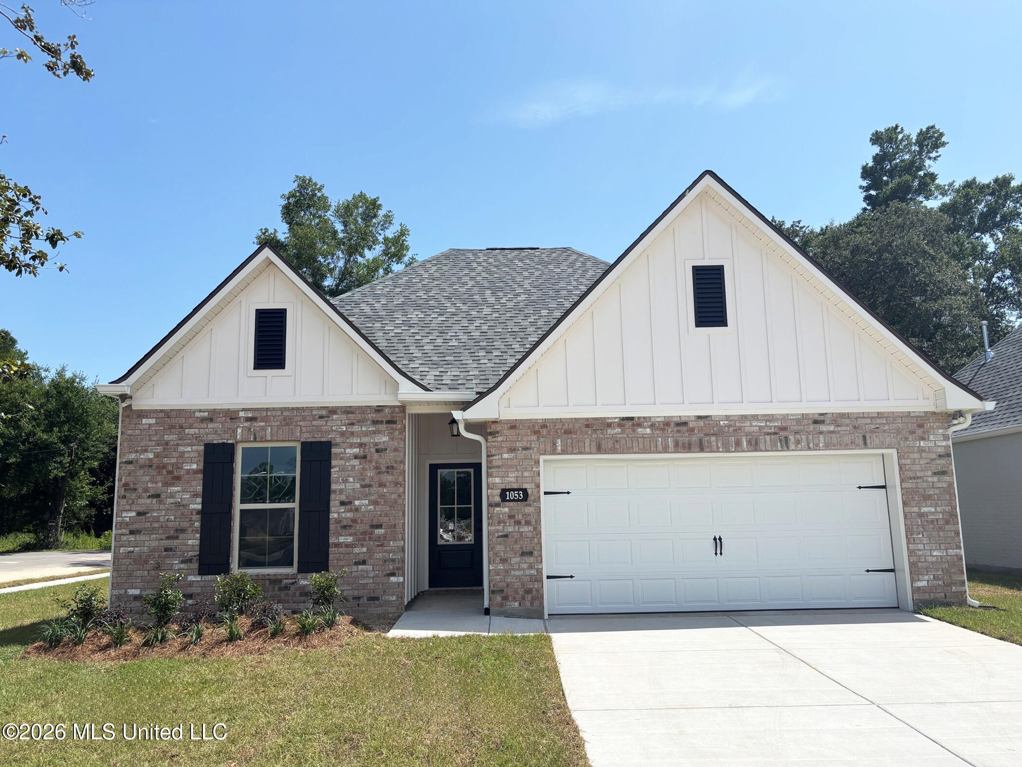 1053 Flounder Way — photo