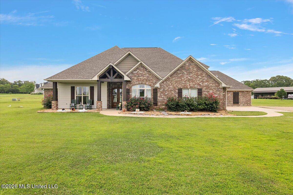 140 Winchester Drive — photo
