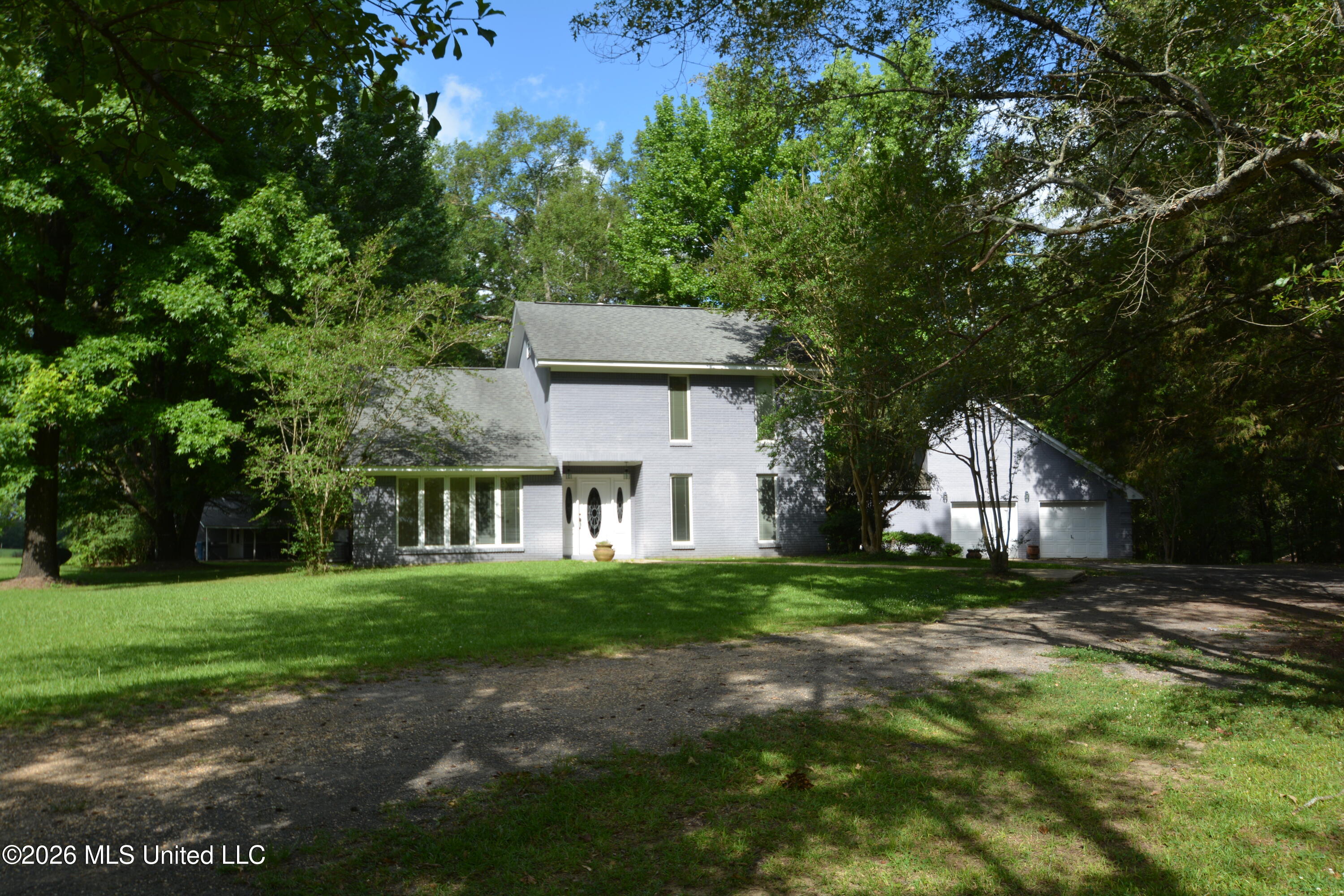 112 Tall Oaks Street — photo