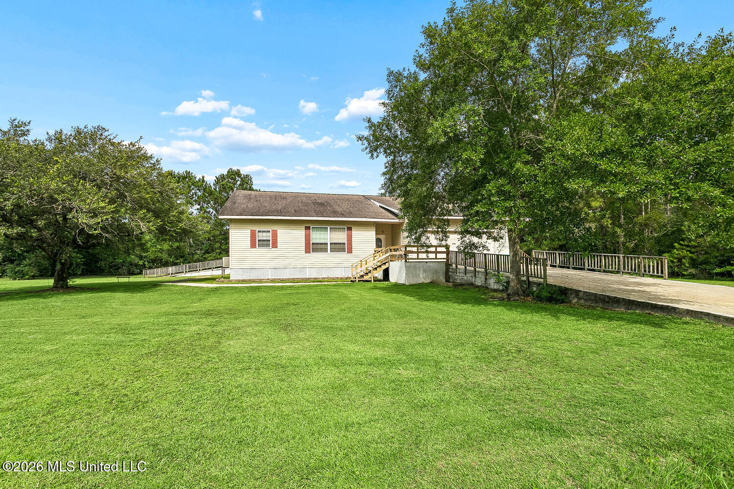 6096 Bayouwood Drive — photo