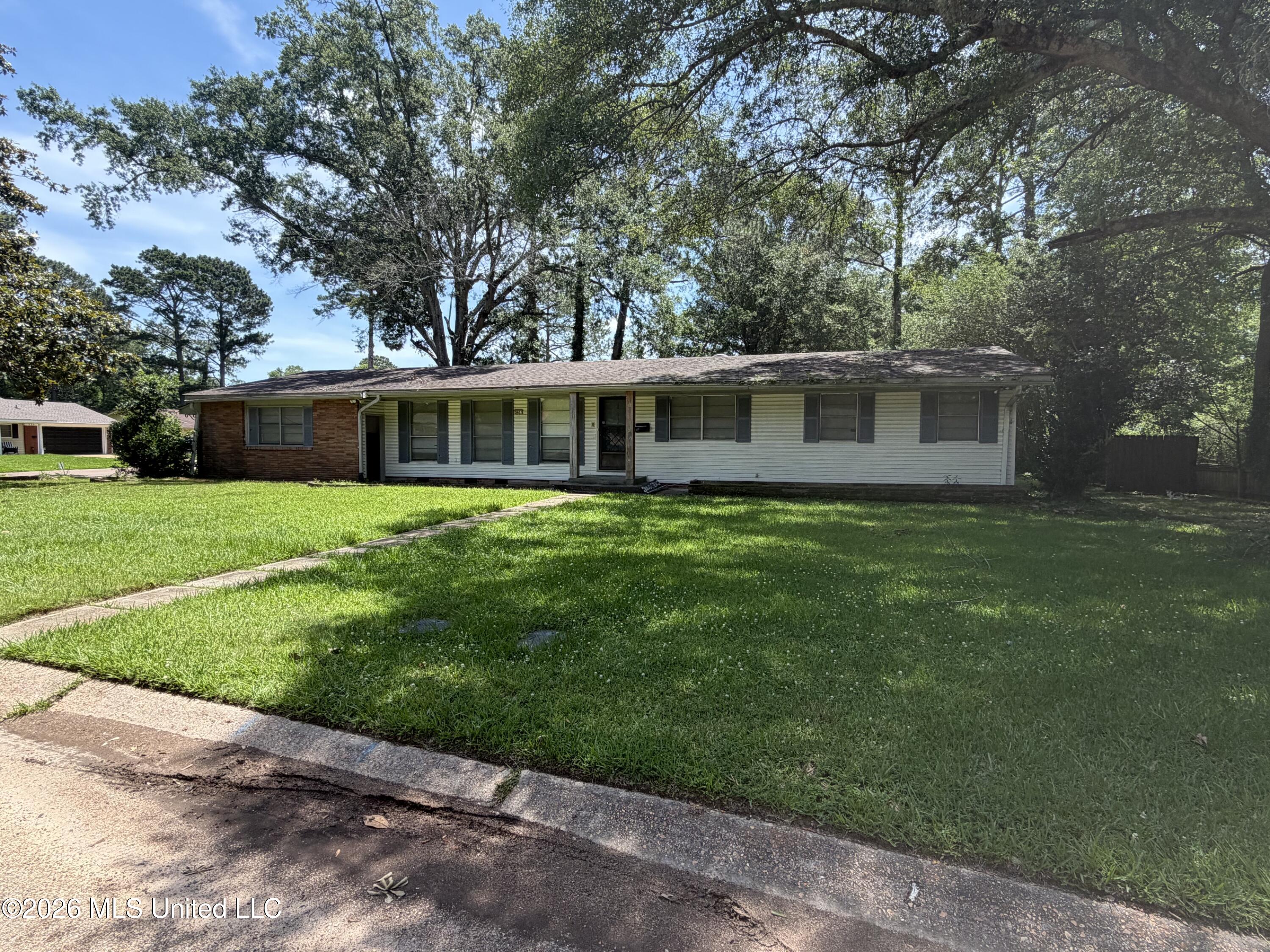 5877 Kinder Drive, Jackson, MS 39211 — photo 2