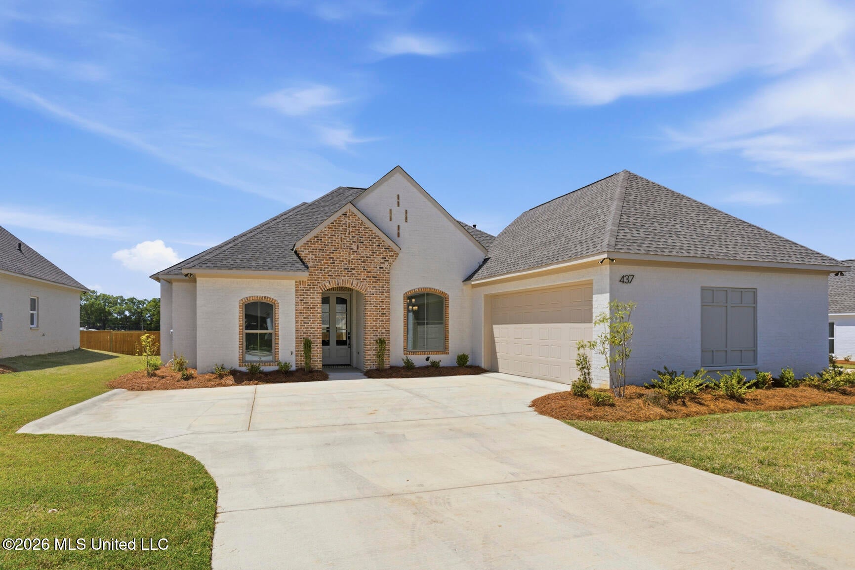 437 Aurora Circle — photo