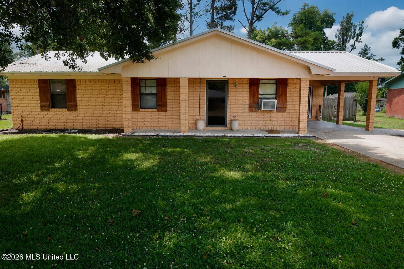 791 Leach Street — photo