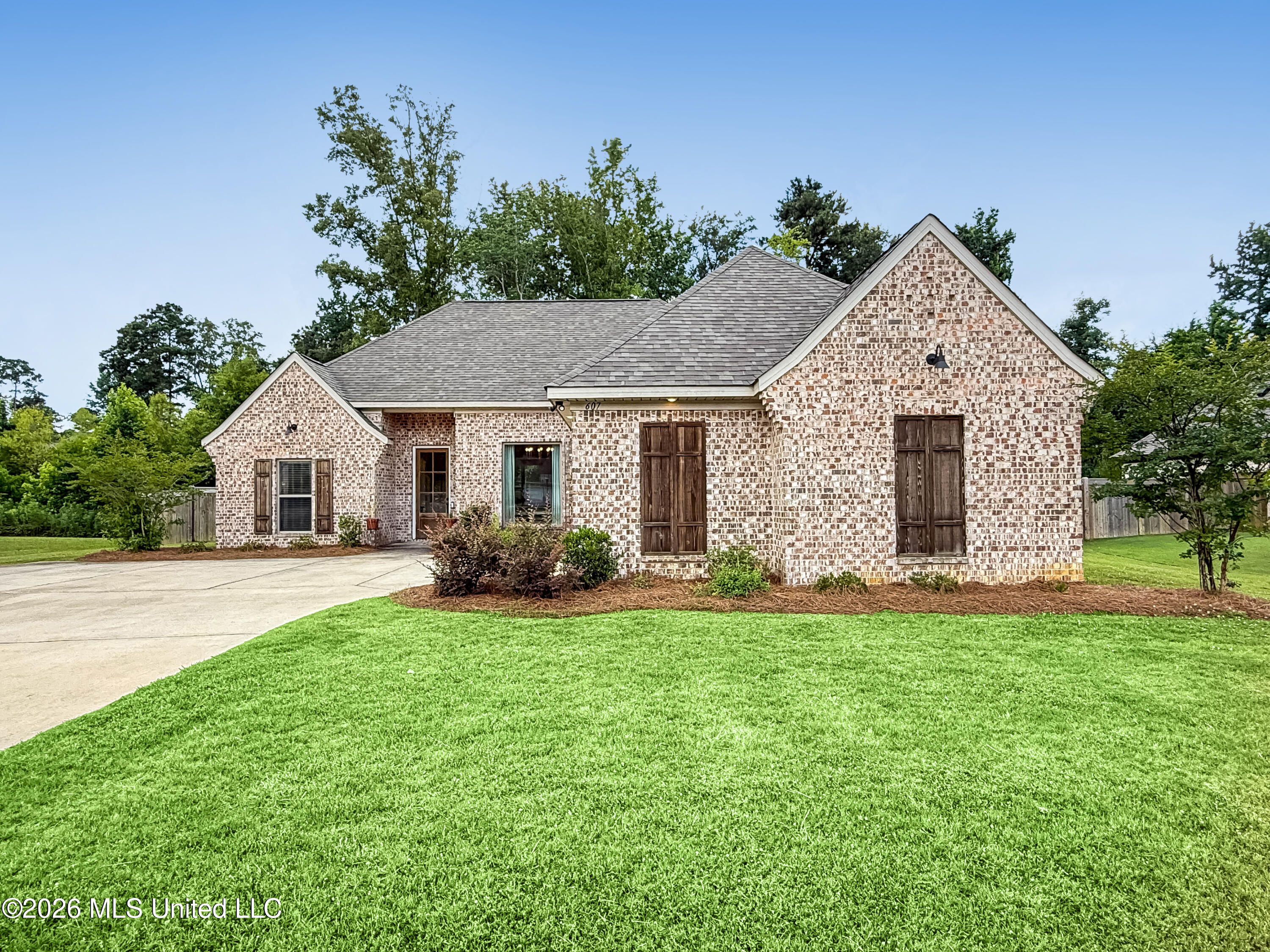 607 Wild Horse Lane — photo