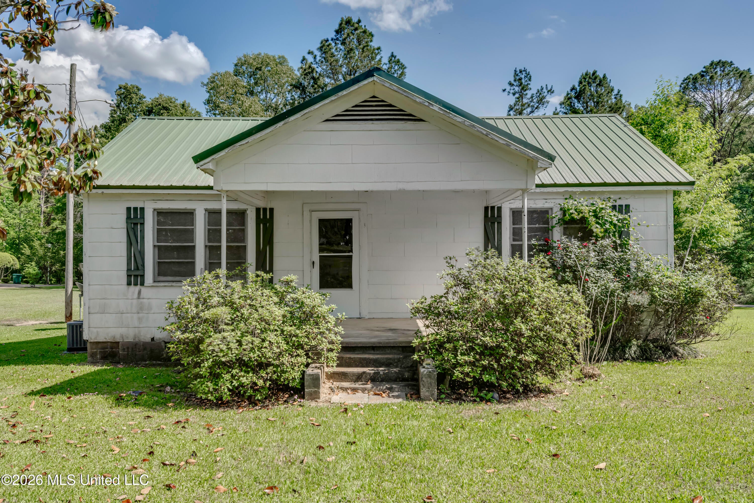 6118 Terry Road — photo