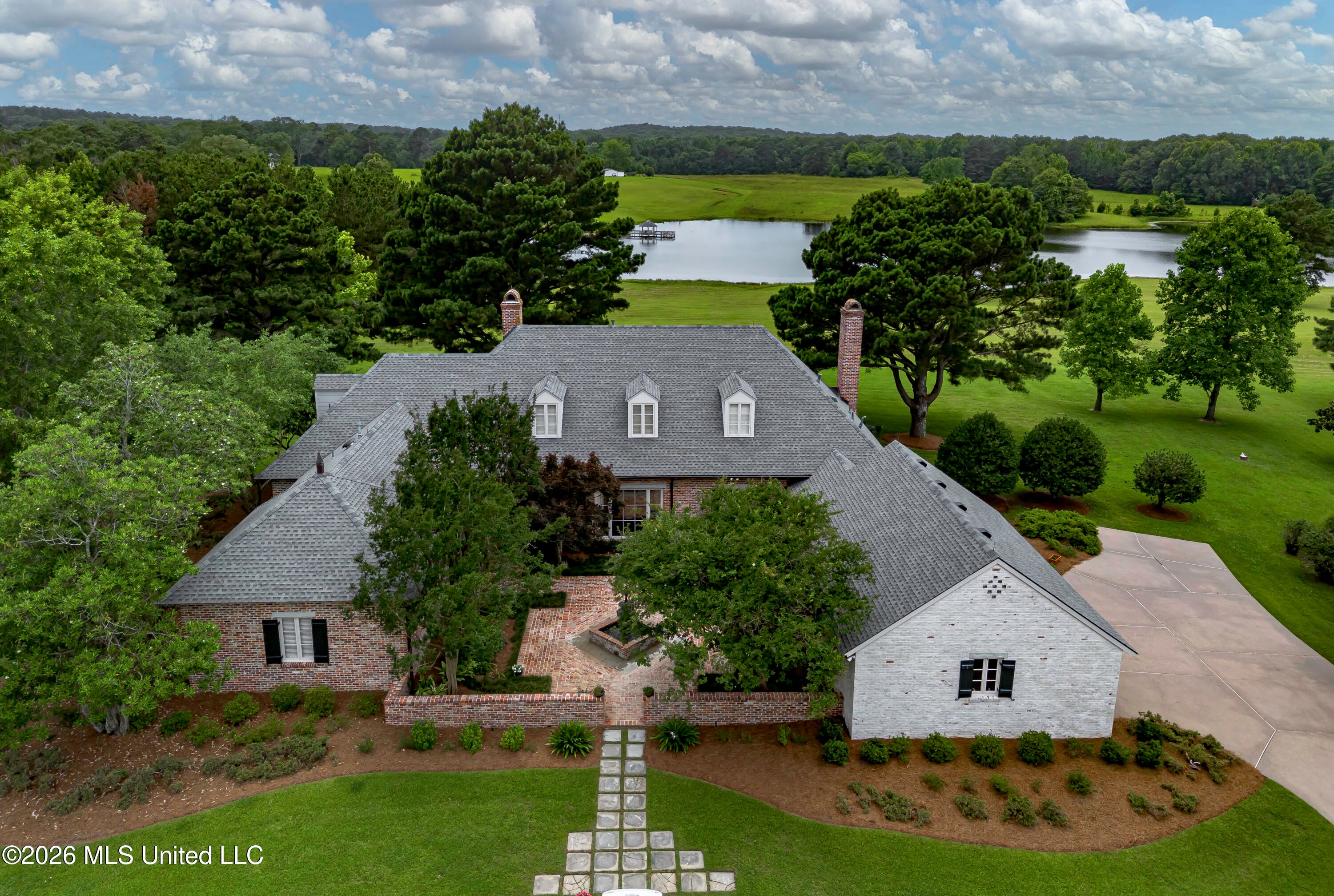 251 Highland Meadow Road — photo