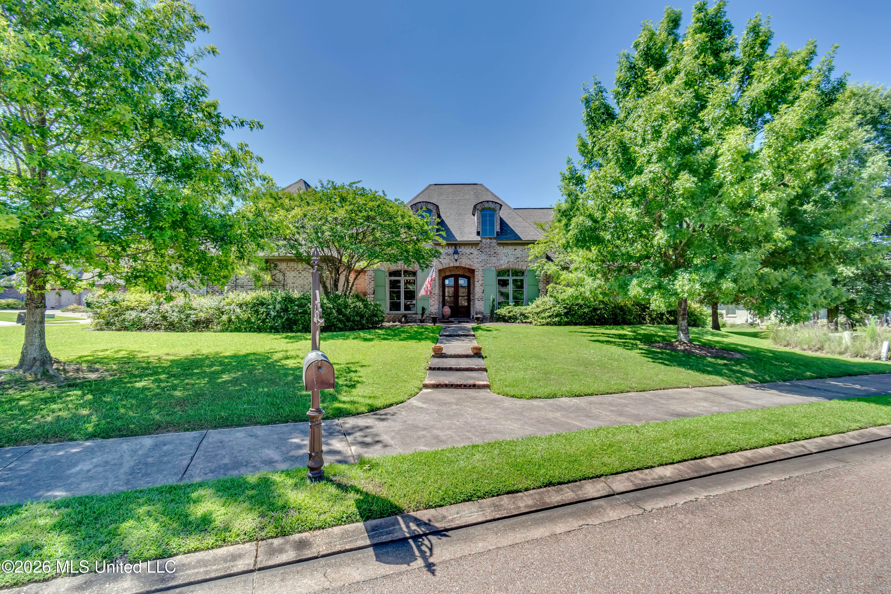 115 Chartres Drive — photo