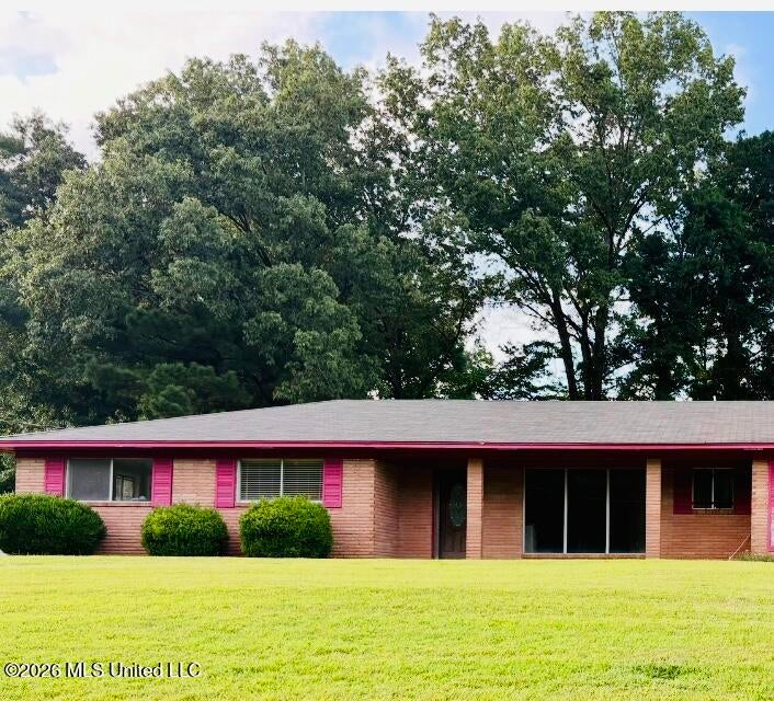 105 Strothers Drive — photo