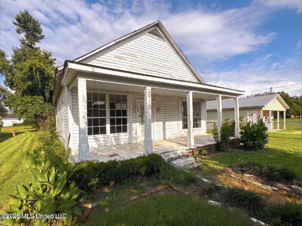 604 Central Street — photo