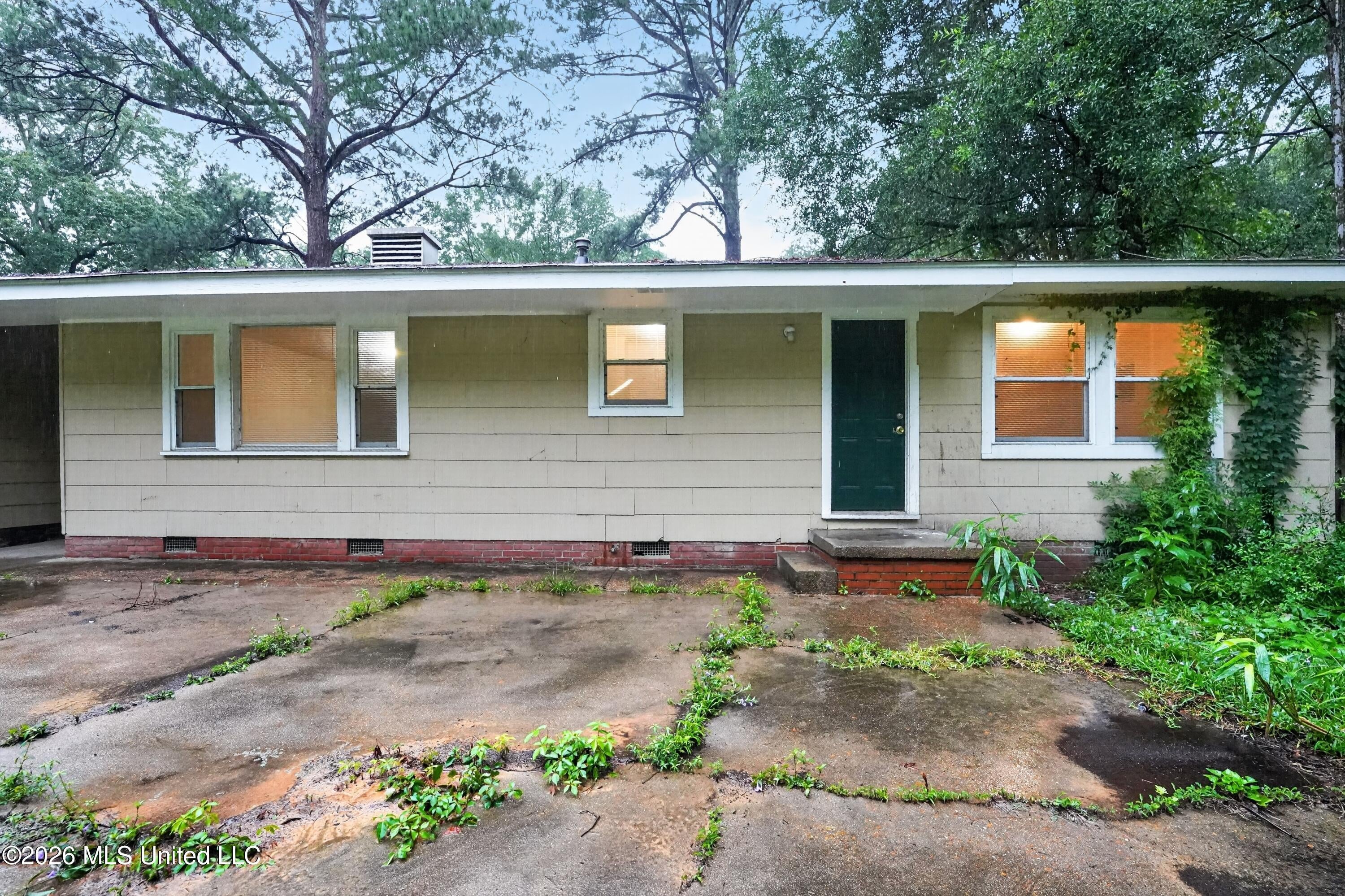 3110 Peterson Drive — photo