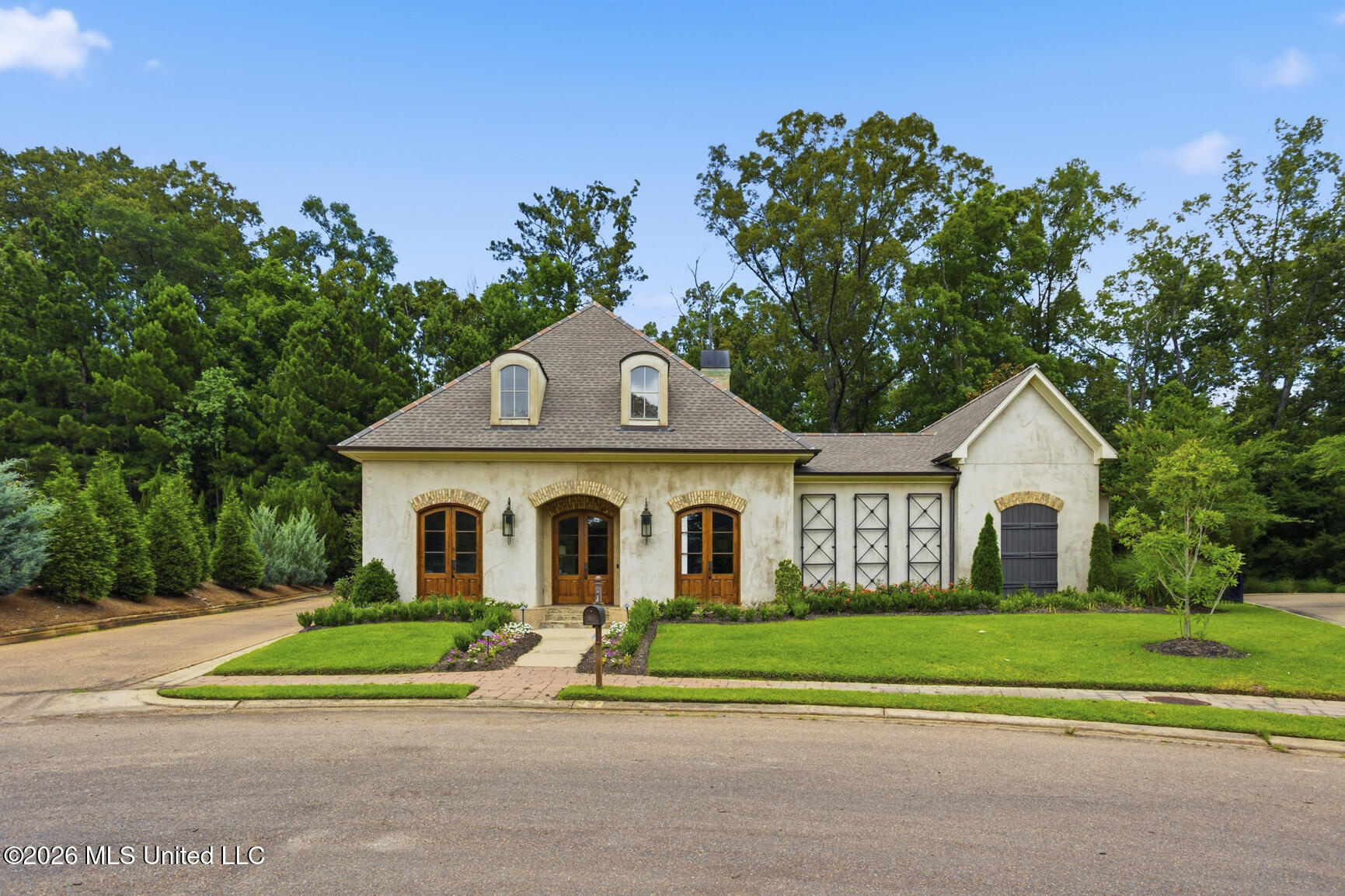 916 La Roche Court, Ridgeland, MS 39157