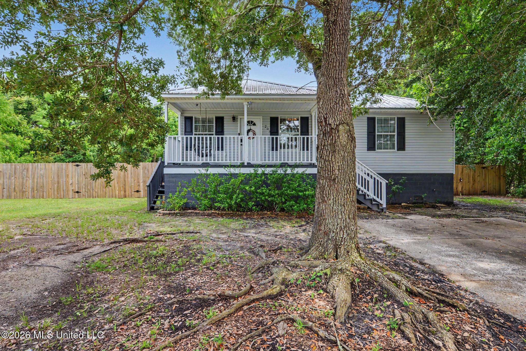 203 Mcdonald Drive — photo